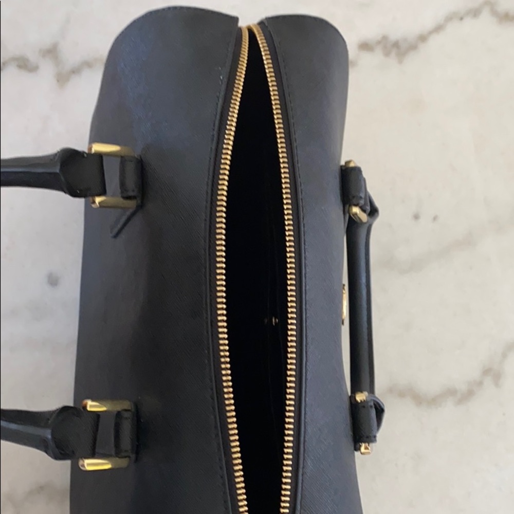 TORY BURCH ROBINSON SATCHEL - Picture 10 of 11